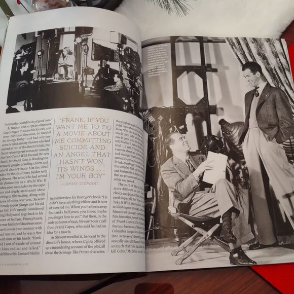 IT’S A WONDERFUL LIFE 2022 THE COMPLETE GUIDE 75th ANNIVERSARY MAGAZINE Plus VHS - Picture 11 of 15